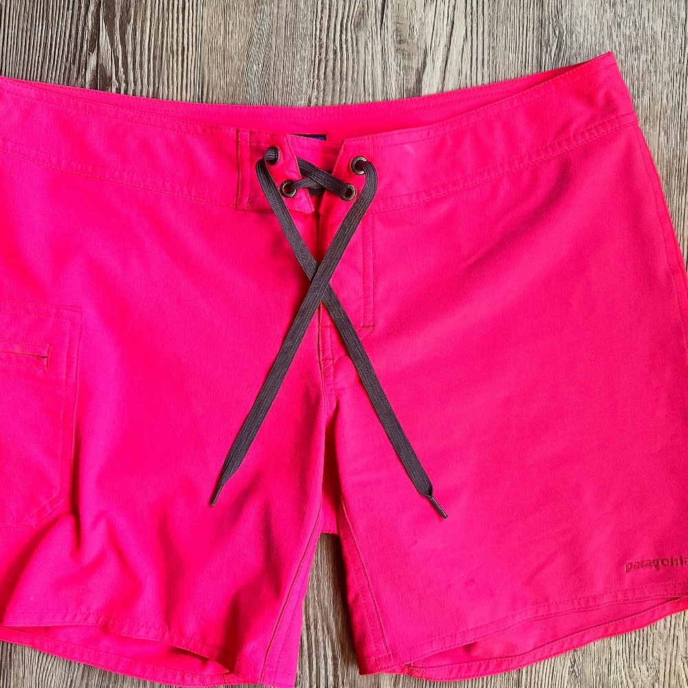 Patagonia hot pink shorts size six